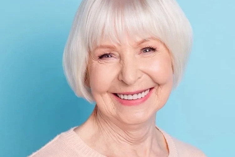 What-bangs-to-wear-over-60-years-of-age-Glamorous-hairstyles-for-mature-women