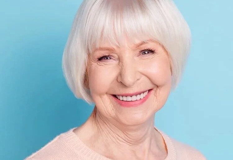 What-bangs-to-wear-over-60-years-of-age-Glamorous-hairstyles-for-mature-women