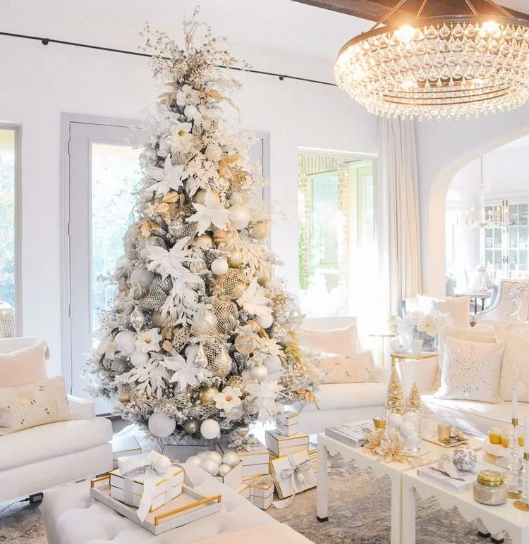 White Christmas living room decoration enjoy a magical Christmas