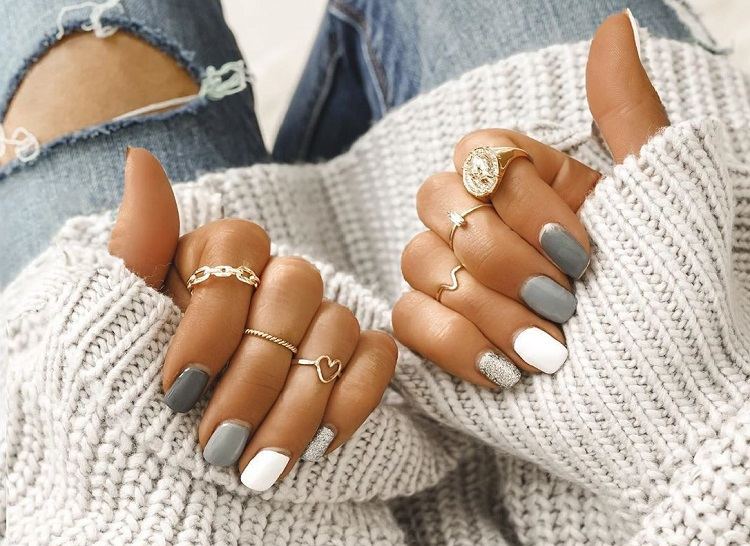 25 Winter Nail Designs Everyone Will Love - She Tried What
