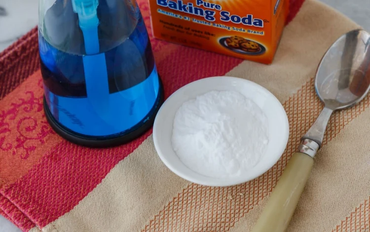 baking soda liquid soap cleaning solution for kitchen cabinets
