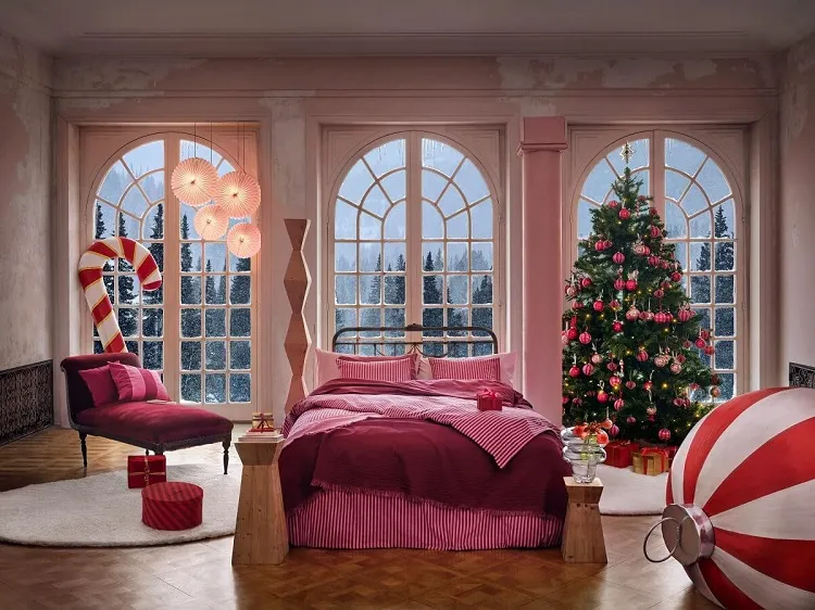 bedroom decorated for Christmas according to the trends 2022