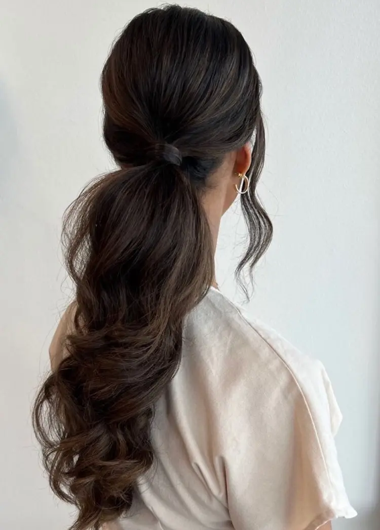 brunette ponytail hairstyle women hair 2022 trends stylish