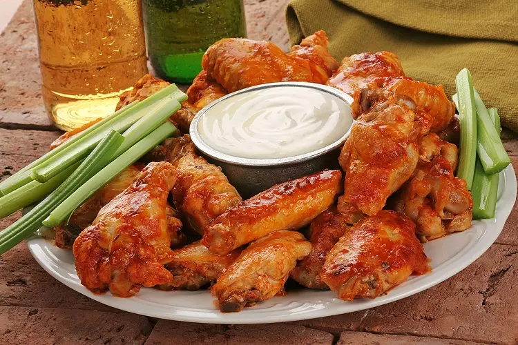 buffalo chicken wings ranch sause recipe snacks with beer fifa world cup preparation