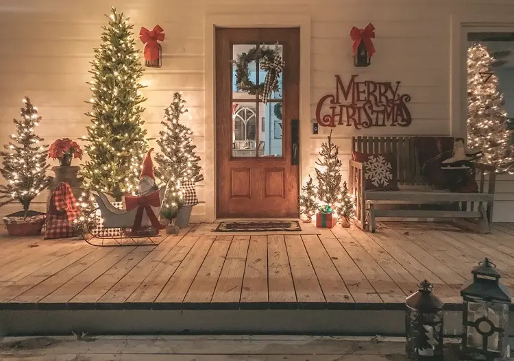 christmas tree decoration on veranda front porch lights cozy romantic