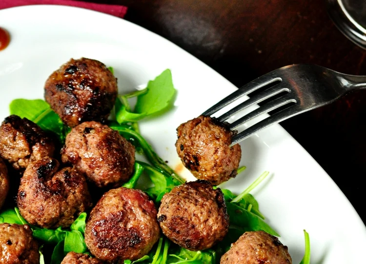 cocktail-meatballs-quick-easy-tasty-baked-oven