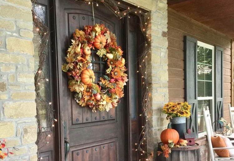 diy thanksgiving door decorations fall wreath pumpkins lights