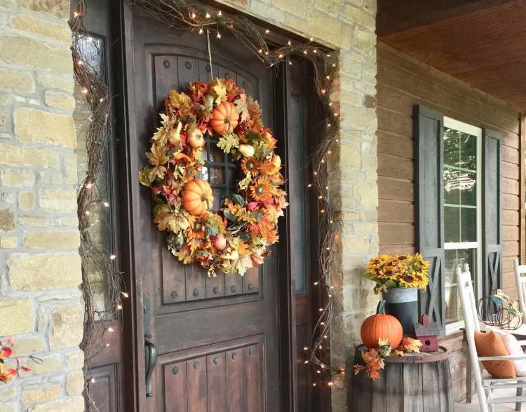 diy thanksgiving door decorations fall wreath pumpkins lights
