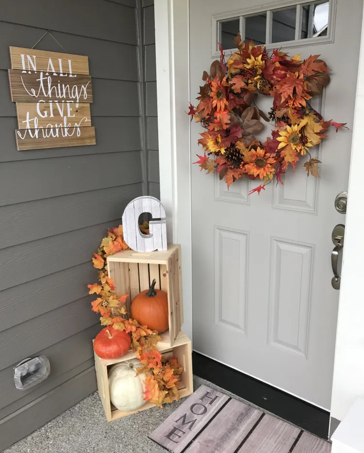 diy thanksgiving door decorations wooden crates pumpkins wooden sign fall wreath