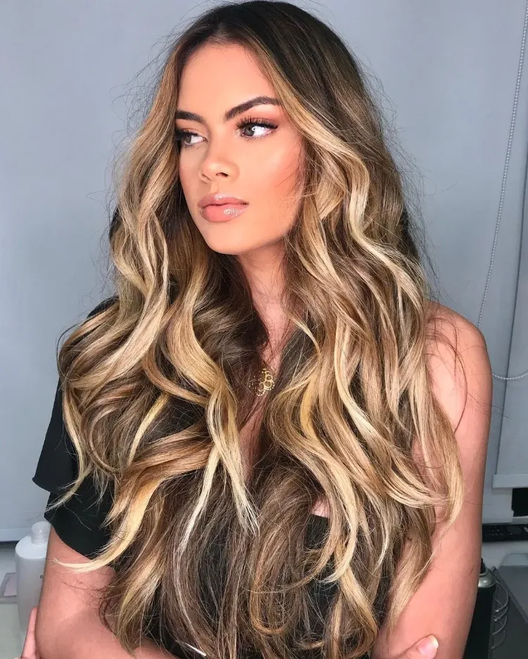 Honey balayage on light or dark brown hair: pictures to show your colorist!