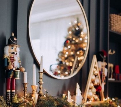 how to decorate your mirror winte 2022 christmas trends and colors what are the best decorations festivity