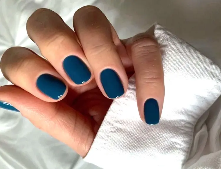 blue round nails