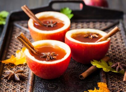 thanksgiving cocktails 2022 what to prepare for your dinner party tips most popular drinks