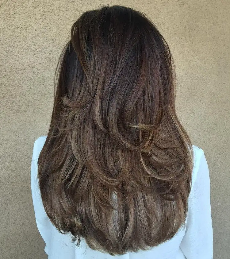 u shaped haircut with long layers dark brown hair curled ends