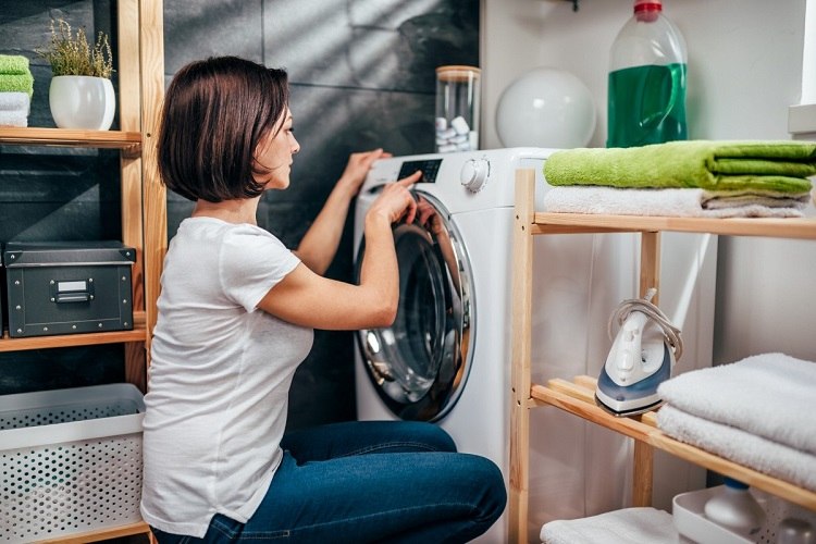 what clothes cant be washed in the washing machine helpful tips and advice