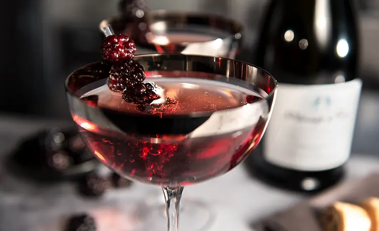 2 ingredients champagne cocktails ideas kir royal recipe new years eve