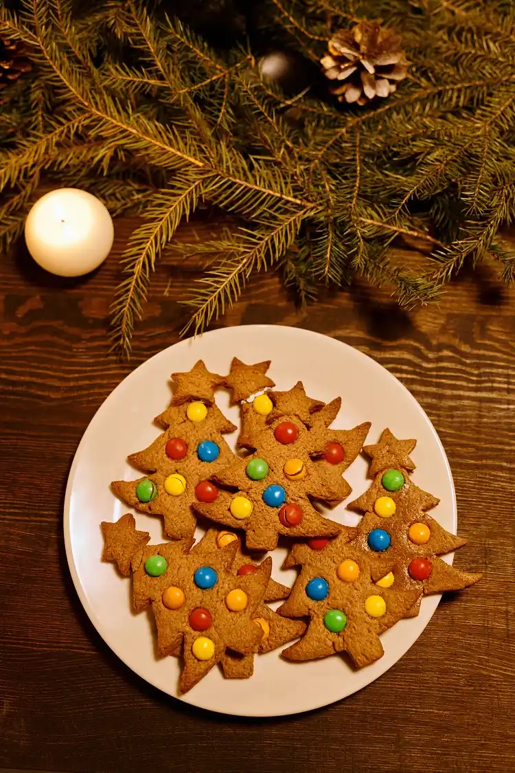 Christmas cookie decorating ideas with MM candies