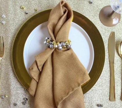 DIY-Christmas-napkin-rings-great-craft-ideas-to-decorate-your-festive-table