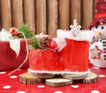 DIY-Christmas-stockings-and-Santas-Boot