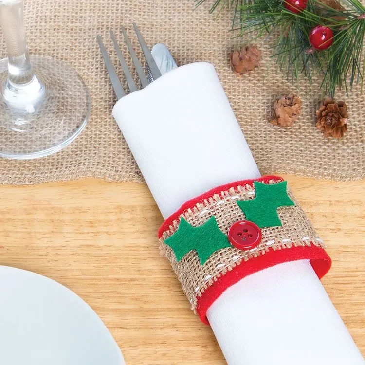 DIY napkin rings for the Christmas table with felt holly