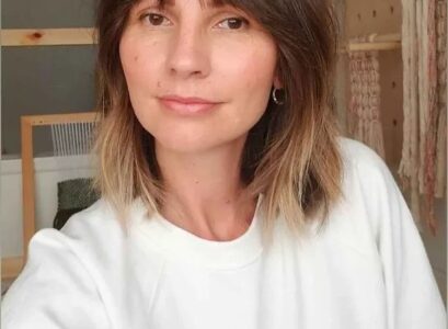 Fashion-and-style-at-50-how-to-wear-the-long-bob-with-curtain-bangs-to-look-younger