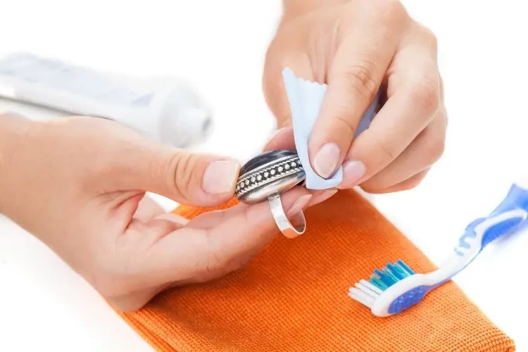 How to clean silver with toothpaste