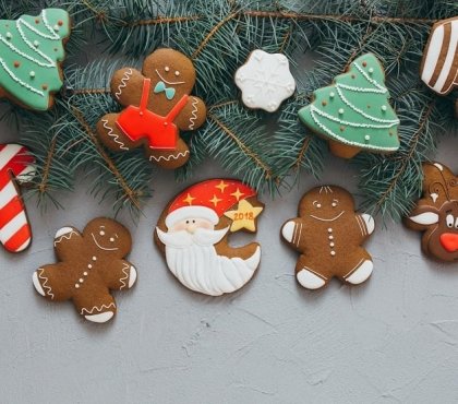 How-to-decorate-Christmas-cookies-to-enhance-their-look