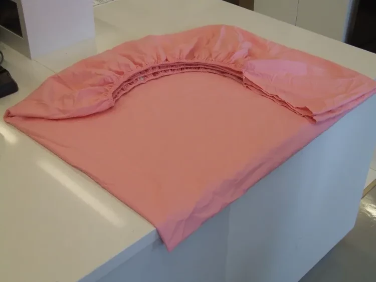 How to fold fitted sheets properly