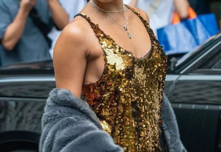 How-to-style-a-sequin-dress-ideas-for-your-trendy-party-outfit