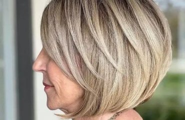 Layered-bob-hairstyles-for-women-over-60-to-look-younger