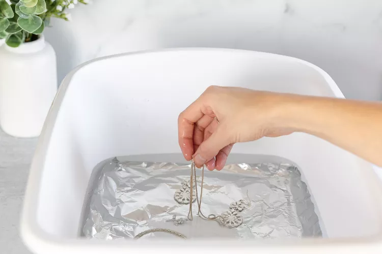 Silver cleaning tips ideas and instructions