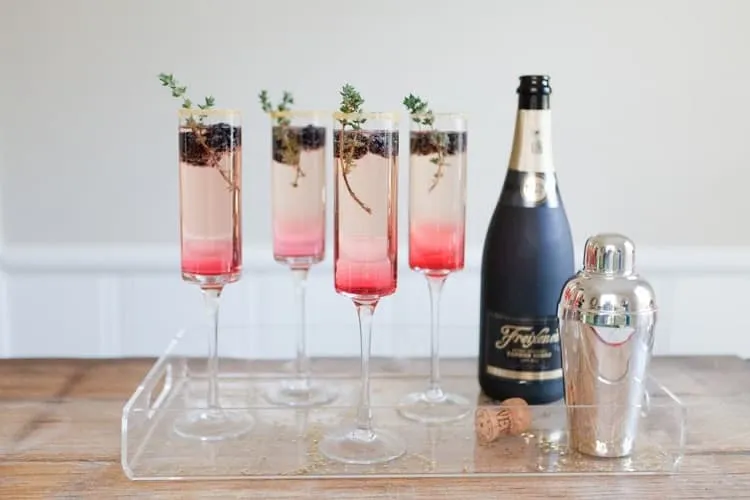 Which New Years Eve cocktail with champagne to prepare