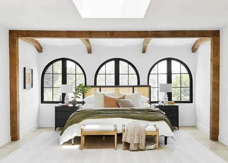 bedroom-decoration-trends-2023-arched-windows-accent-ceiling-walls