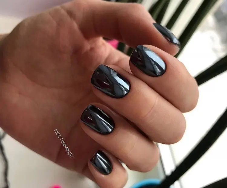 black chrome nails manicure for the winter holidays ideas
