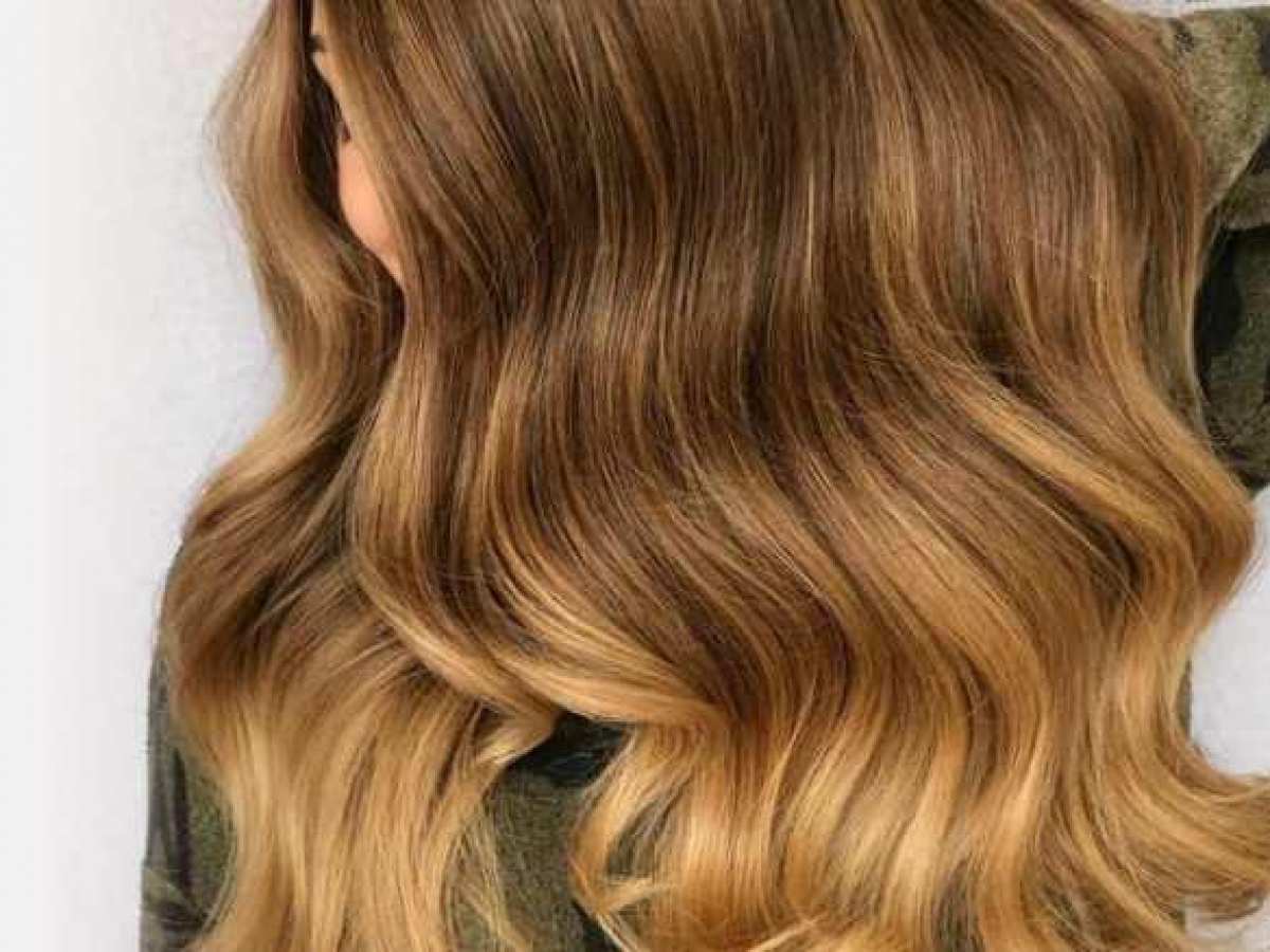 Crème brûlée hair color: What exactly it is, what are the main benefits,  and how to achieve it?