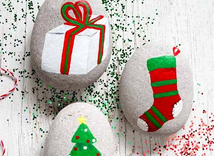 christmas craft activities for 10-year-olds painting on various objects smooth rocks