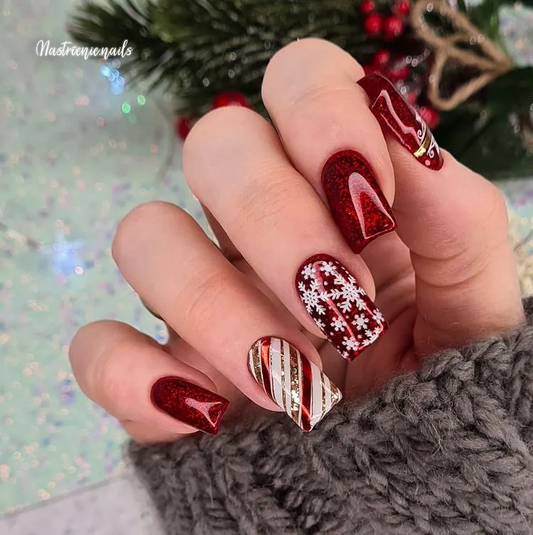 christmas manicure 2022 gel nails red white