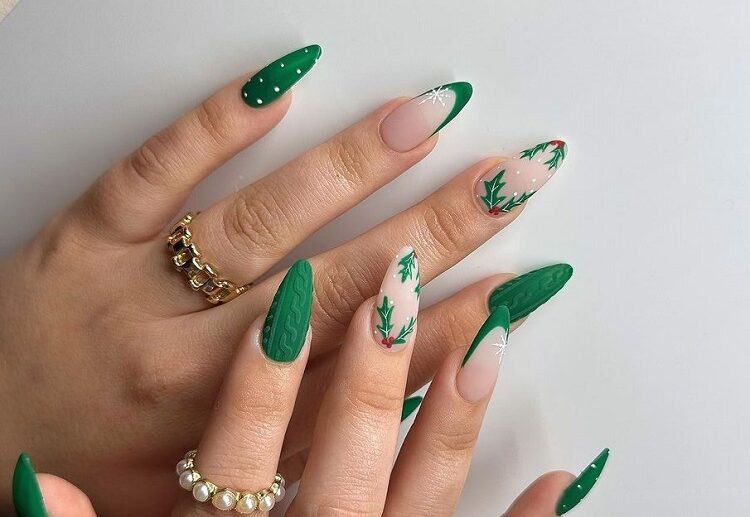 christmas sweater nails green mistletoe designs decorations and art manicure in 2022 trends