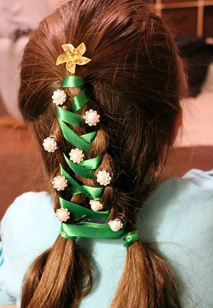 chrstimas tree hairstyle_christmas hairstyles for little girl