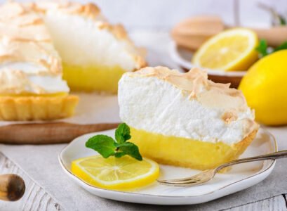 easy-lemon-meringue-pie_easy christmas dessert recipes
