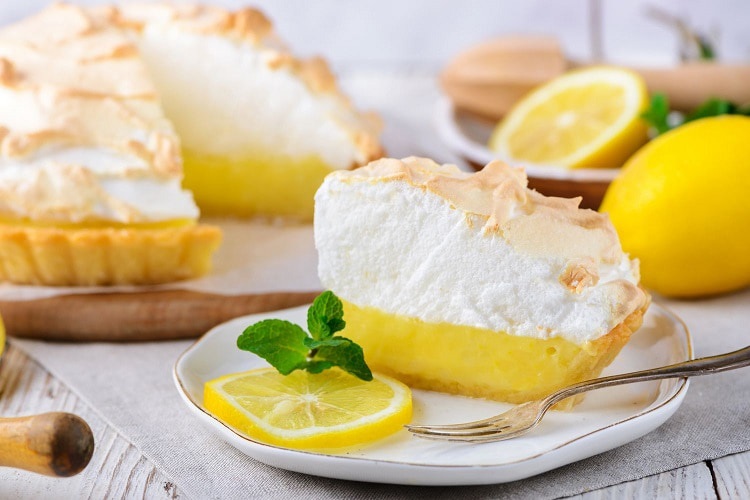 easy-lemon-meringue-pie_easy christmas dessert recipes
