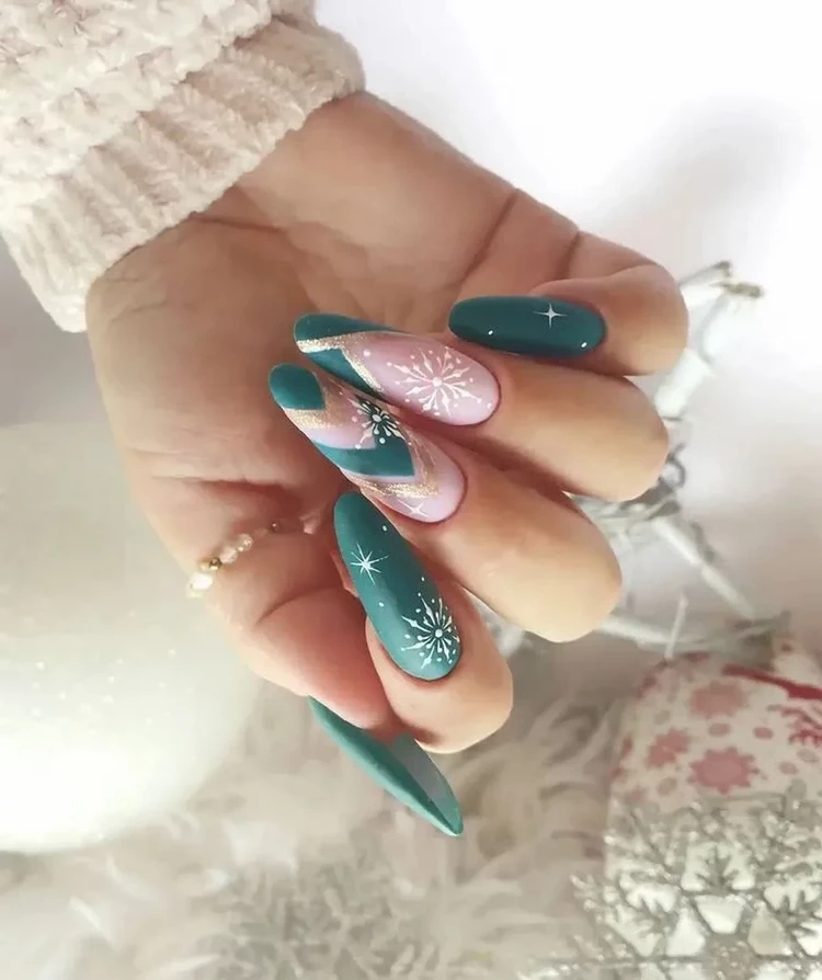 easy manicure for Christmas stiletto nails