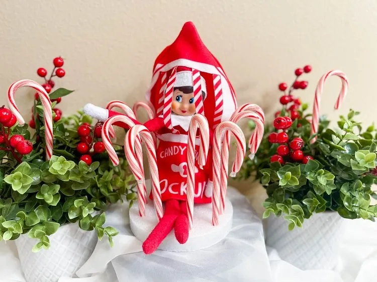 elf-on-the-shelf-candy-cane-prison_candy cane prison decoration