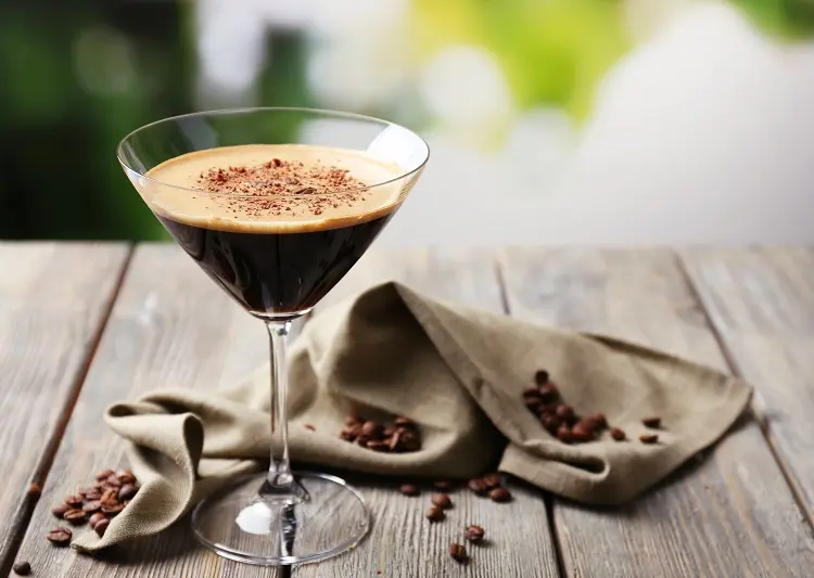 esspresso martini recipe winter cocktails ideas how to make it step by step ingredients delicious