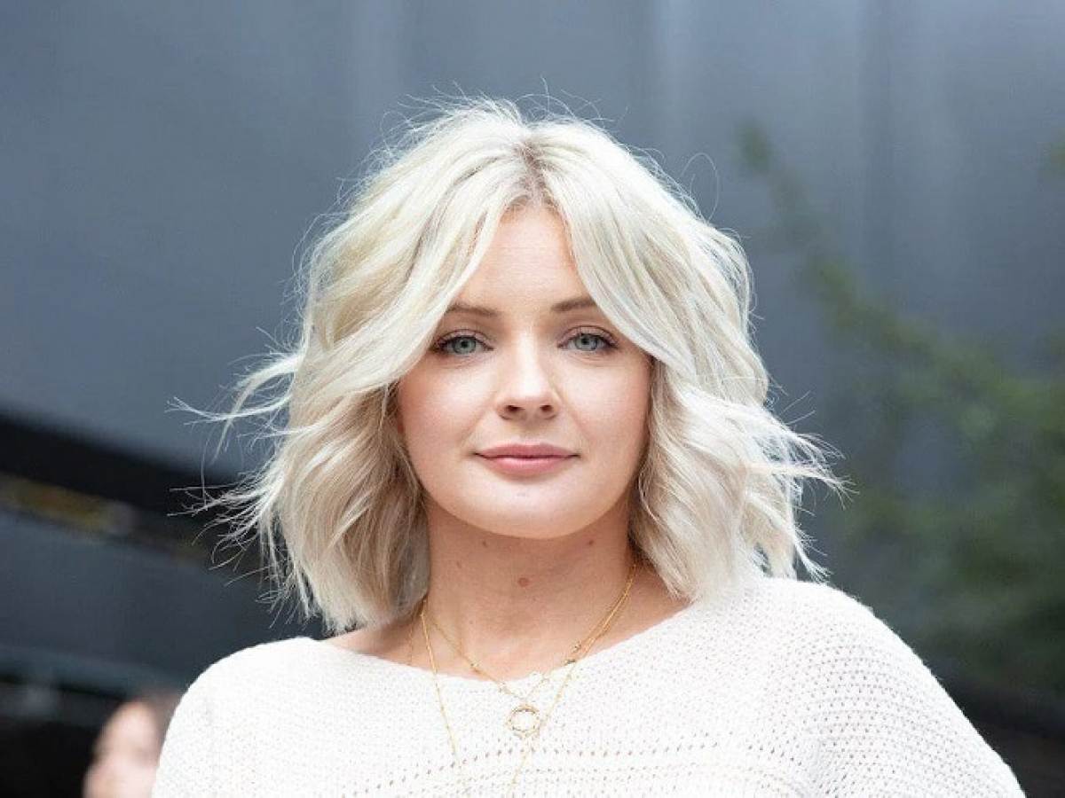 Feathered long bob hairstyles 2022: Discover the top 13 most gorgeous picks  for this trendy haircut!