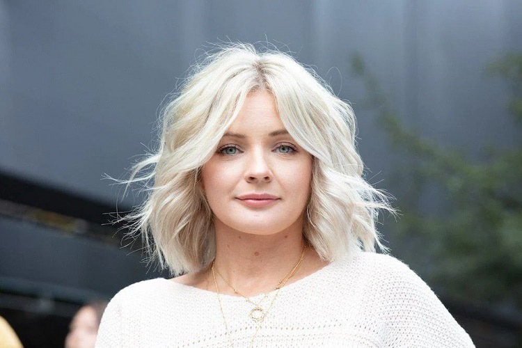 feathered lob_bleached blonde hairstyles