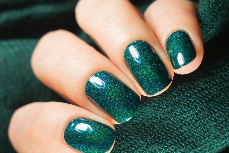forest green nails trends in manicure nail art and design ideas
