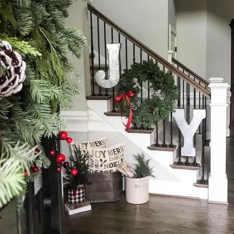 gorgeous Christmas home decor Idea joy sign wreath cardboard glitter foil pine branches