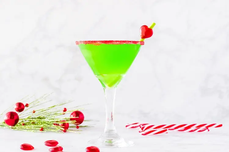 grinch cocktail recipe delicious trendy christmas 2022 easy to make