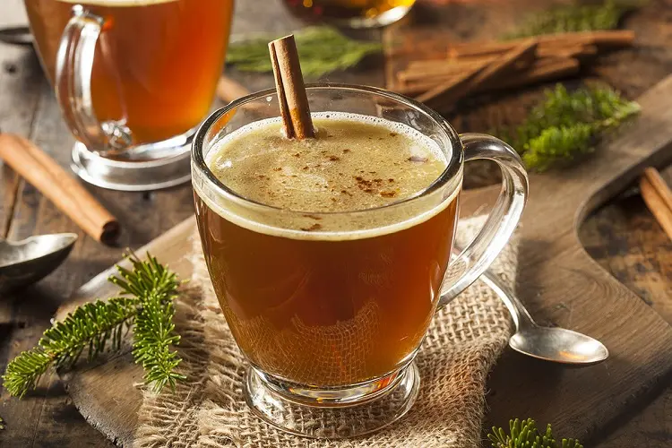 hot buttered rum recipe new years eve cocktails drinks easy delicious tasty 2023